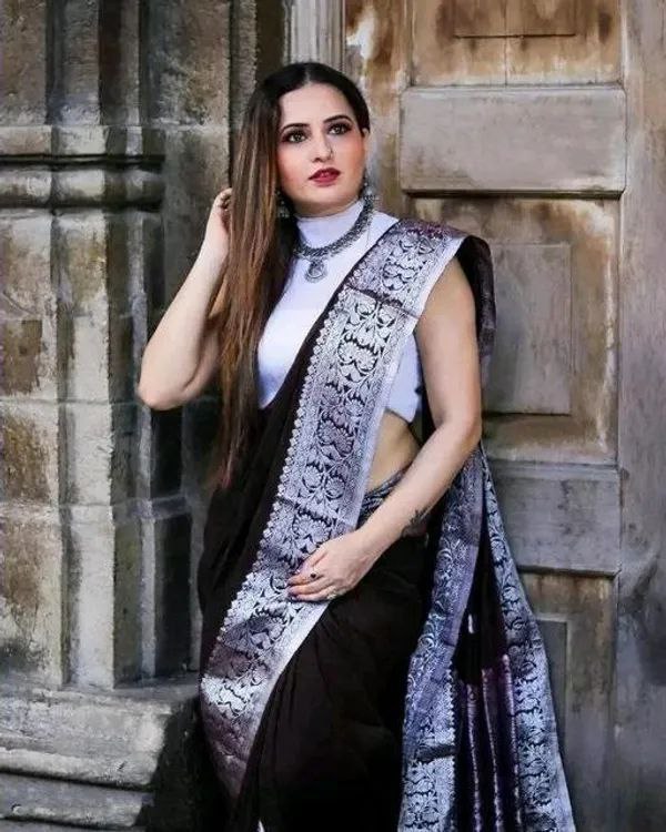 Desirable Soft Banarasi Silk Saree With Attractive Blouse Piece