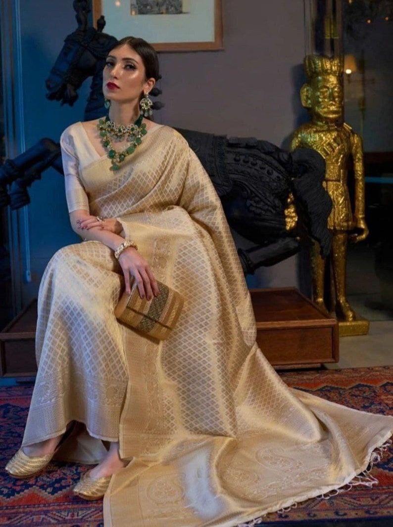 Light Golden Kanjivaram Soft Woven Silk Saree : Top Pick