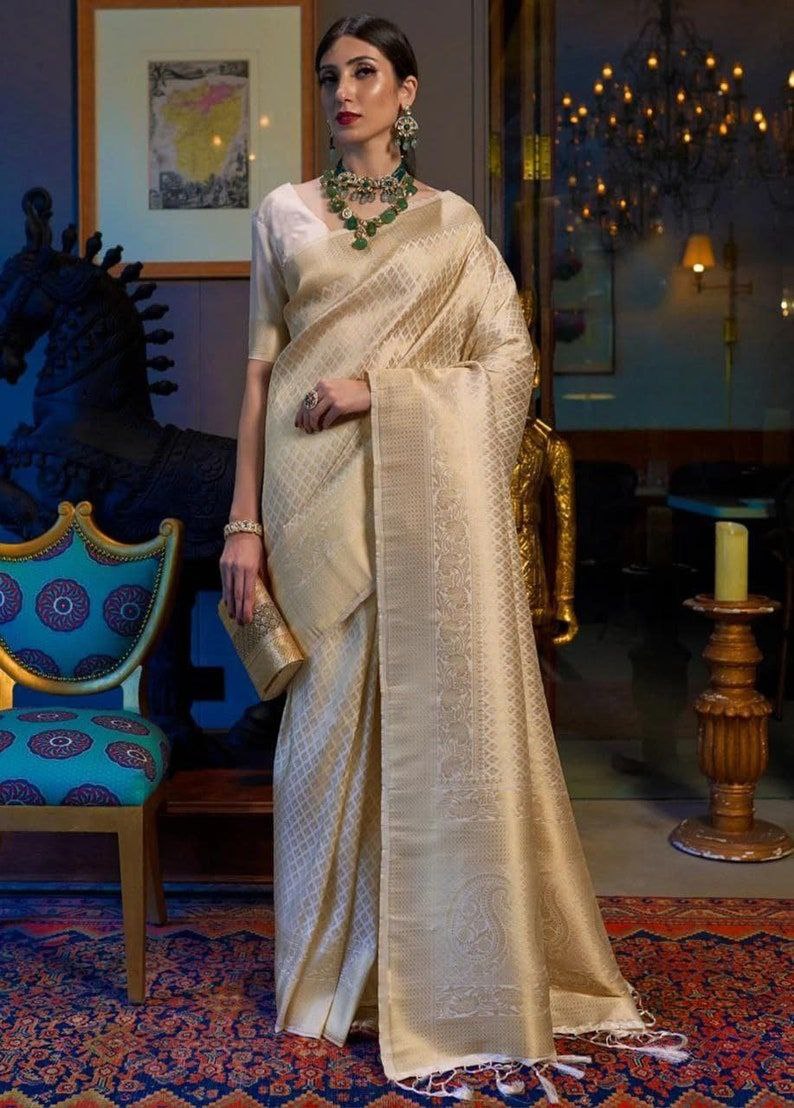 Light Golden Kanjivaram Soft Woven Silk Saree : Top Pick