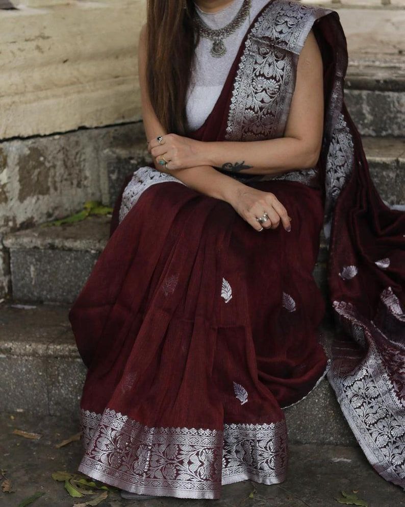 Desirable Soft Banarasi Silk Saree With Attractive Blouse Piece