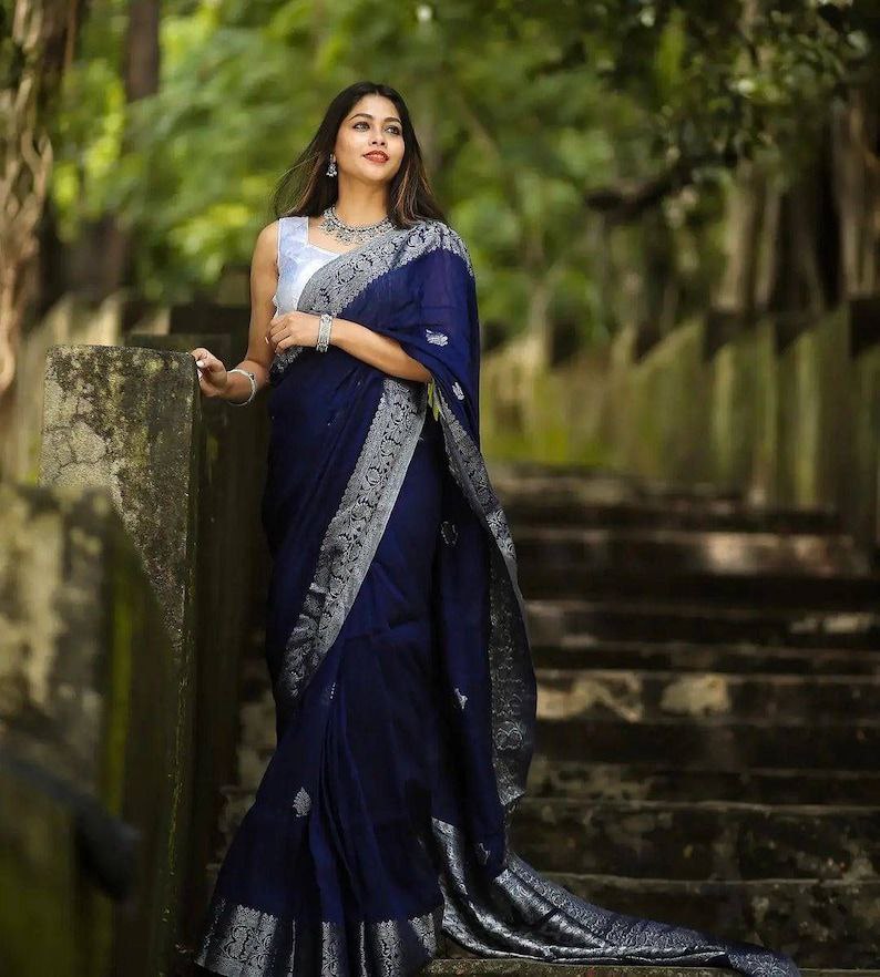 Desirable Soft Banarasi Silk Saree With Attractive Blouse Piece