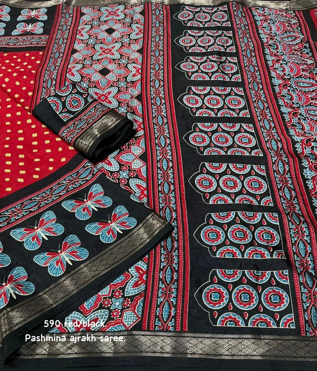 black pallu red saree