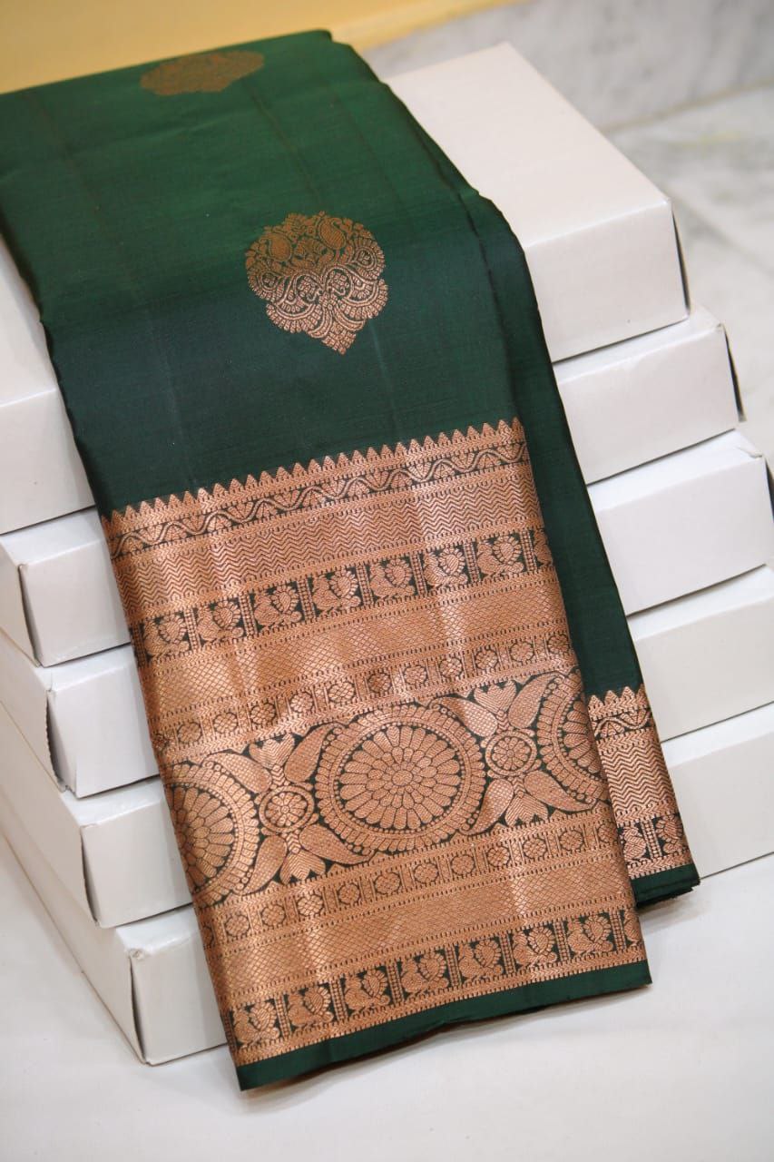Women's Kanjeevaram Copper Flower Pot Saree With Blouse