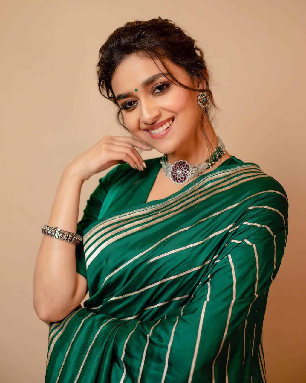 Emerald Green Beautiful Heavy Jacquard Border Work Saree