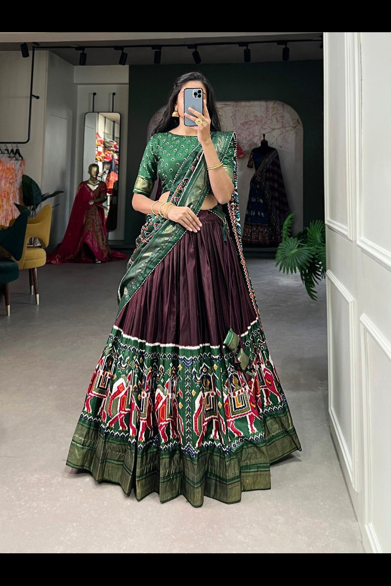 Dola Silk Lehenga Choli with Patola Prints – A Blend of Sophistication & Charm