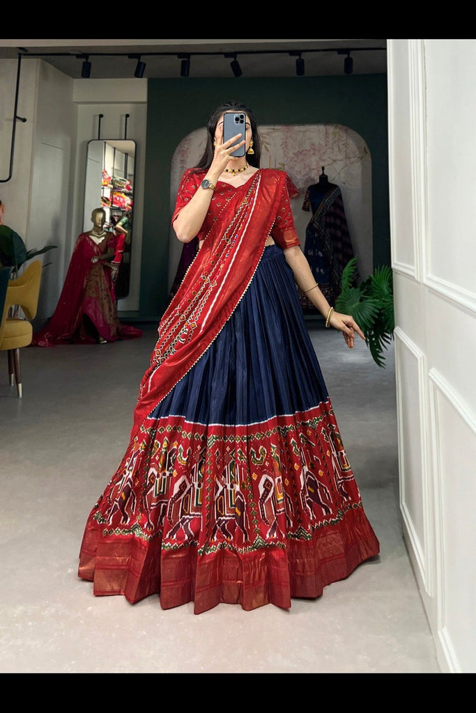 Dola Silk Lehenga Choli with Patola Prints – A Blend of Sophistication & Charm